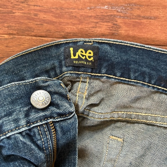 Men’s Lee jeans Relaxed fit. Excellent condition. - Picture 2 of 3